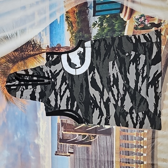 Ecko Sleeveless Camo Hoodie Shirt Size Small - Picture 1 of 5